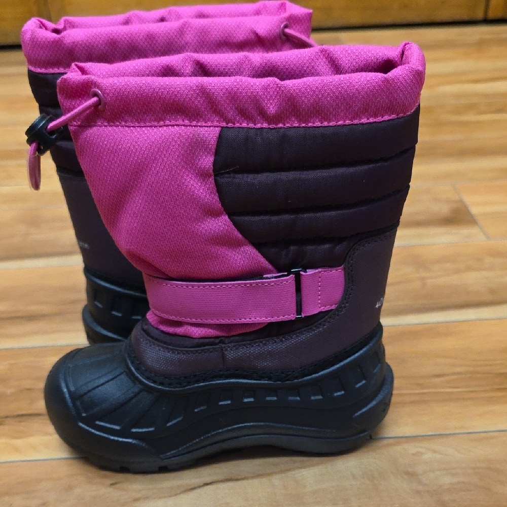 Columbia size 12 Kids Powderbug Forty Waterproof  Snowboot Fushia NWOT - Picture 5 of 12